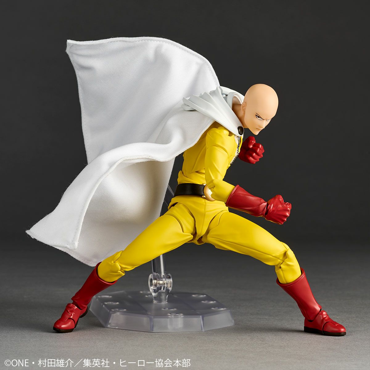 Revoltech Amazing Yamaguchi Saitama (One Punch Man)