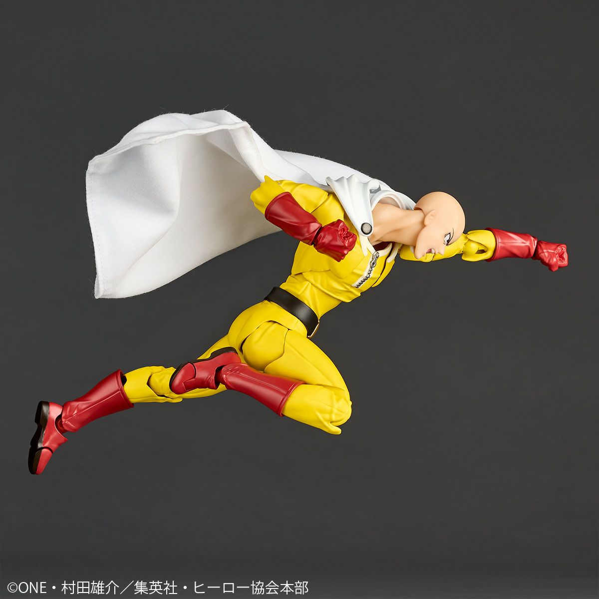 Revoltech Amazing Yamaguchi Saitama (One Punch Man)