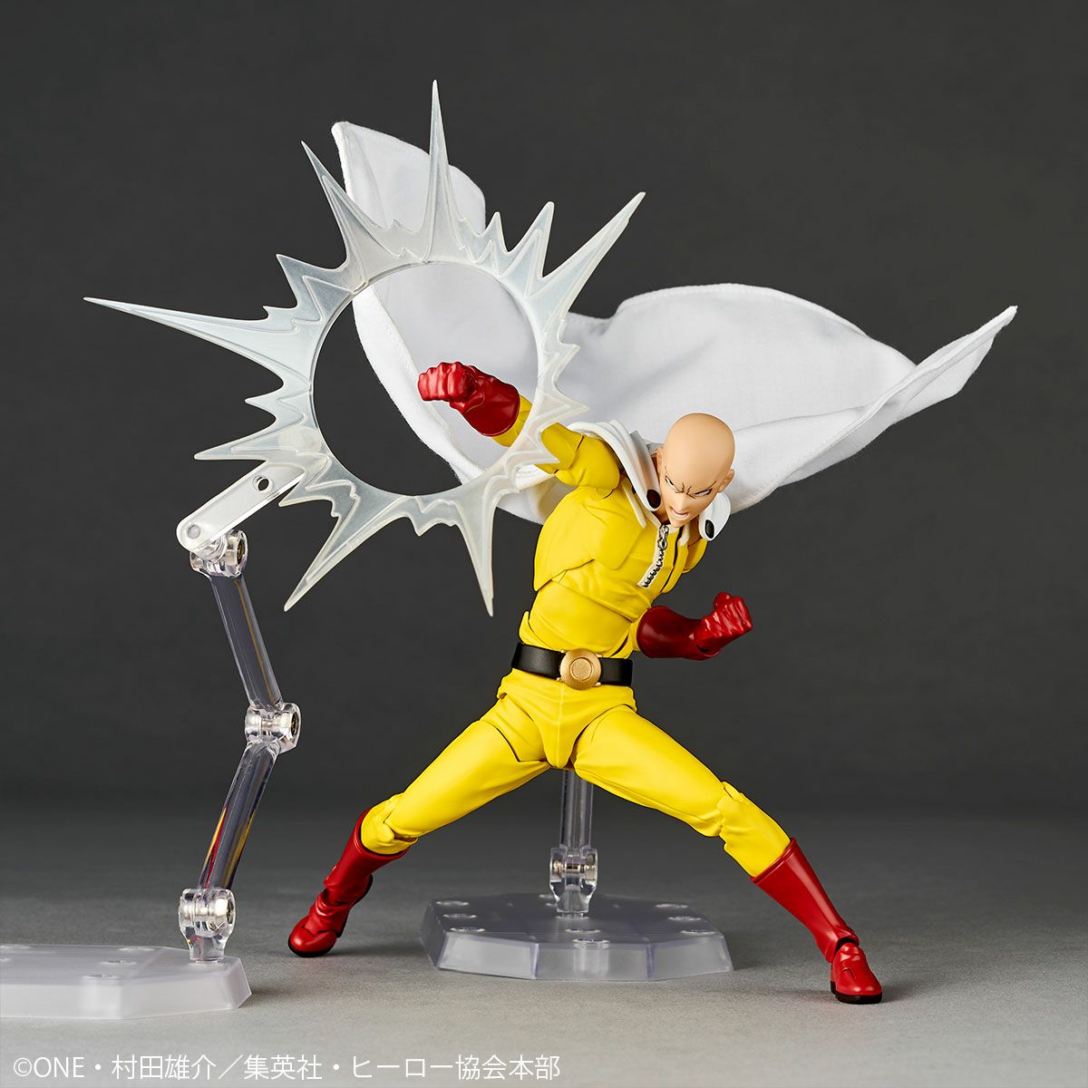 Revoltech Amazing Yamaguchi Saitama (One Punch Man)