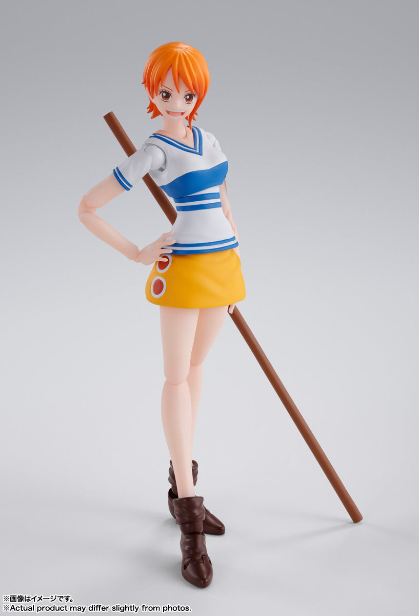 S.H.Figuarts Nami - Romance Dawn