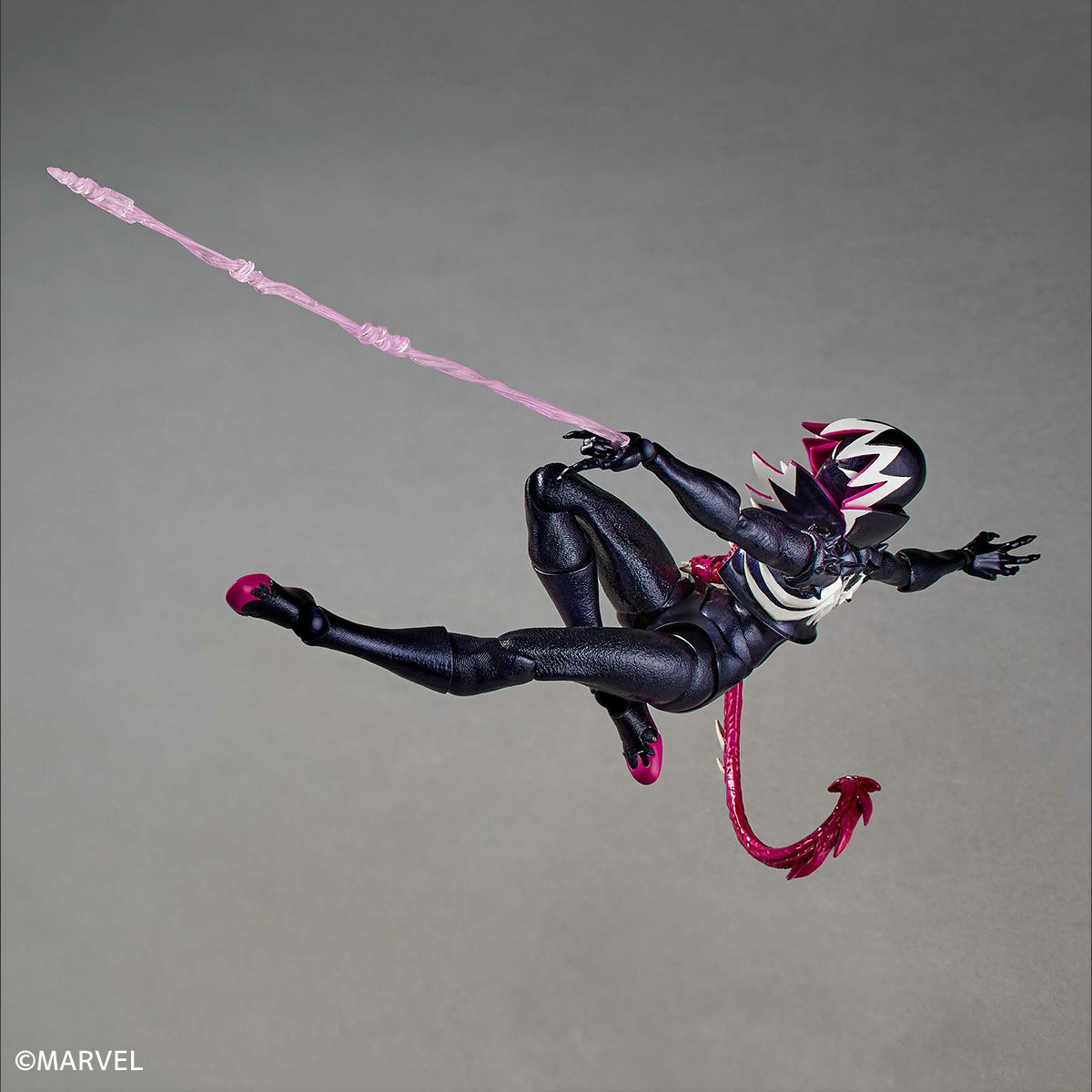 Revoltech Amazing Yamaguchi Gwenom (Spider-Gwen)