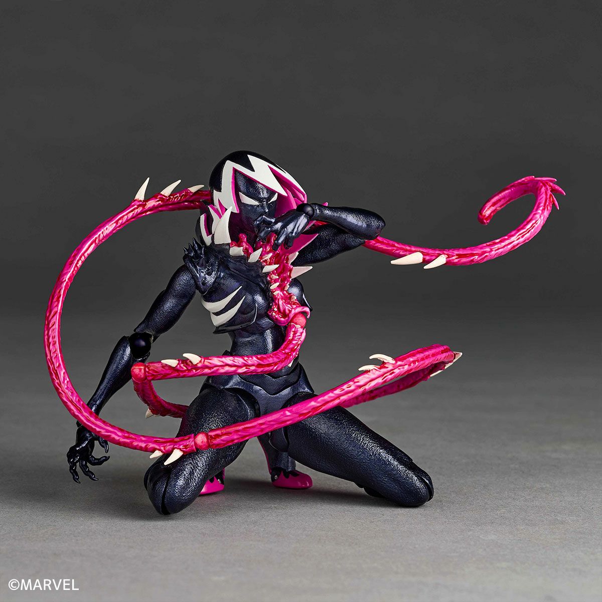 Revoltech Amazing Yamaguchi Gwenom (Spider-Gwen)