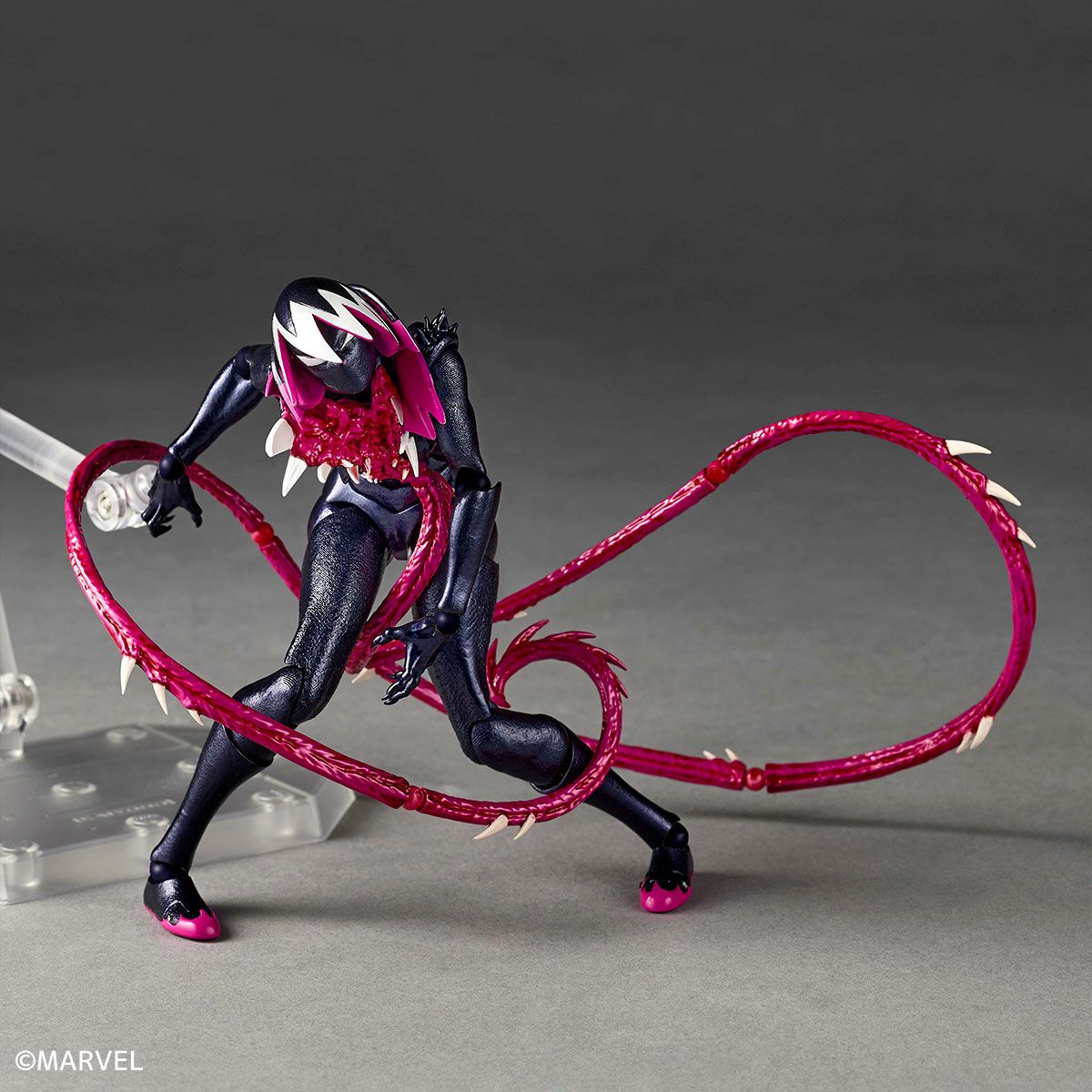 Revoltech Amazing Yamaguchi Gwenom (Spider-Gwen)