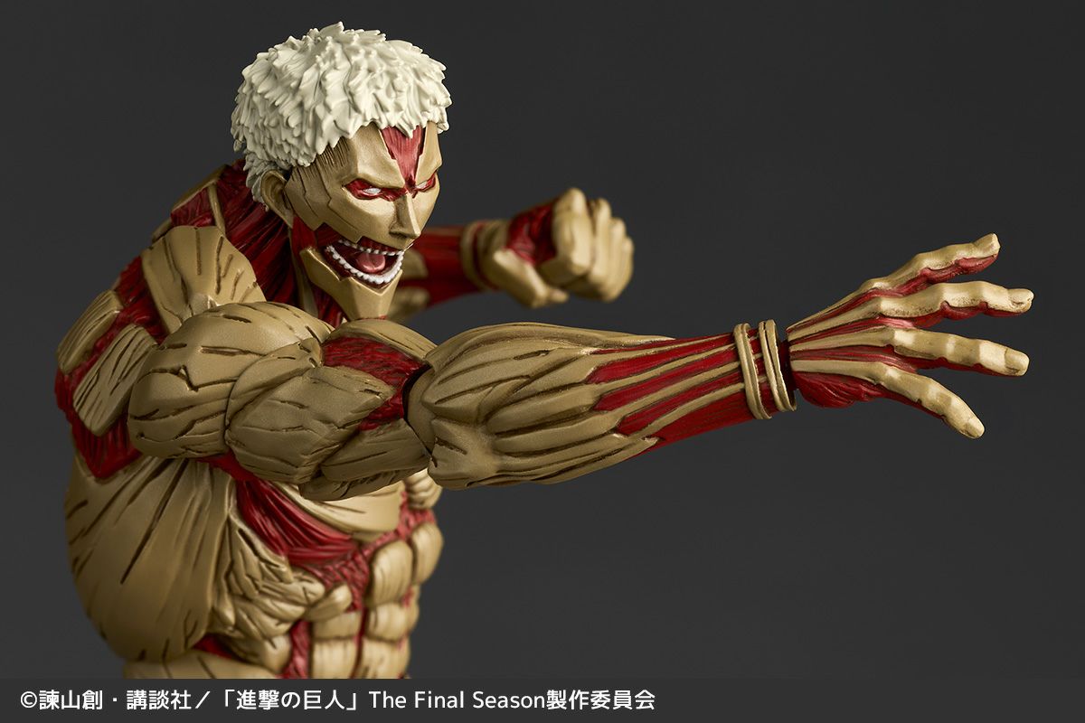Revoltech Amazing Yamaguchi Armored Titan (Attack on Titan: Shingeki no Kyojin)