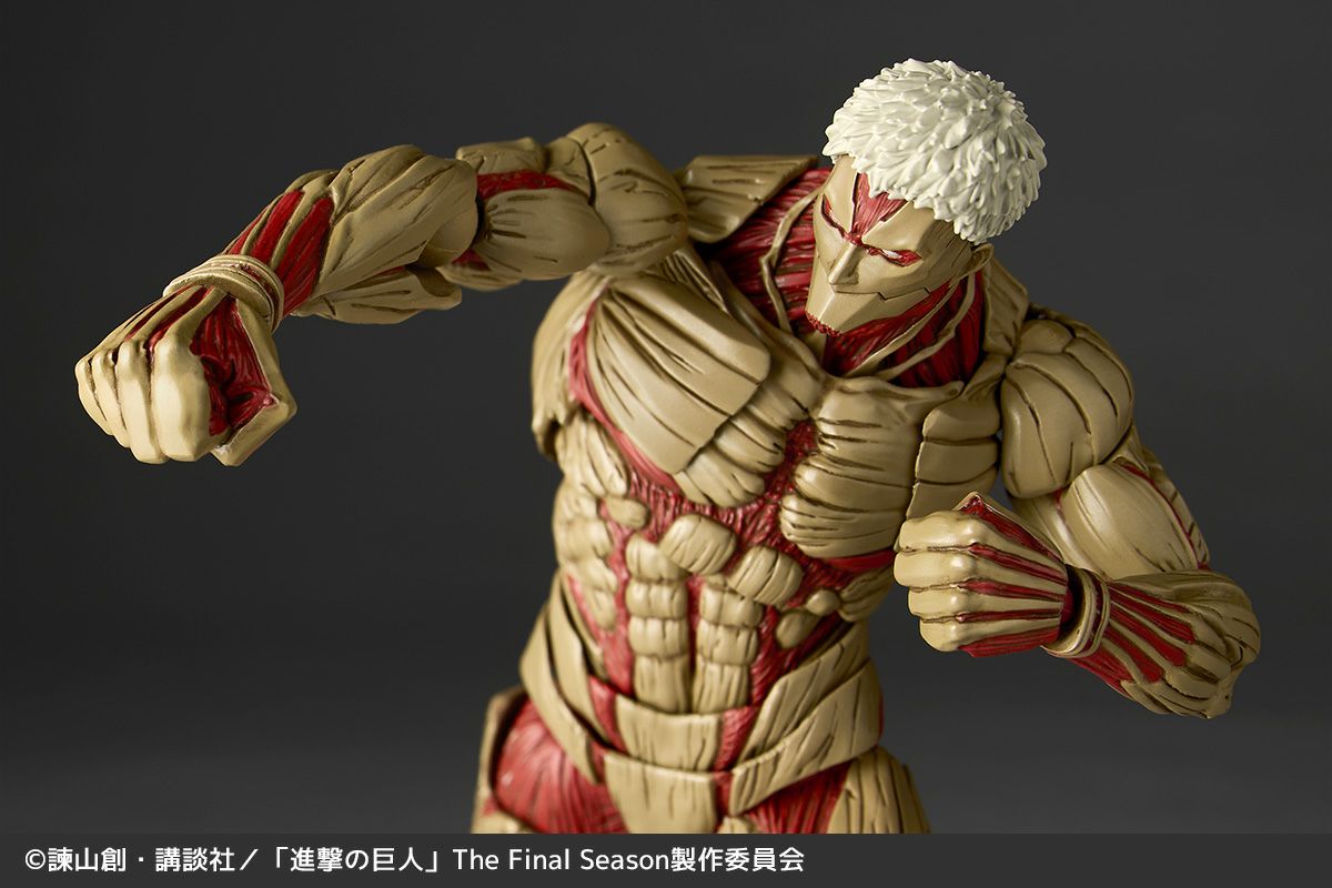 Revoltech Amazing Yamaguchi Armored Titan (Attack on Titan: Shingeki no Kyojin)