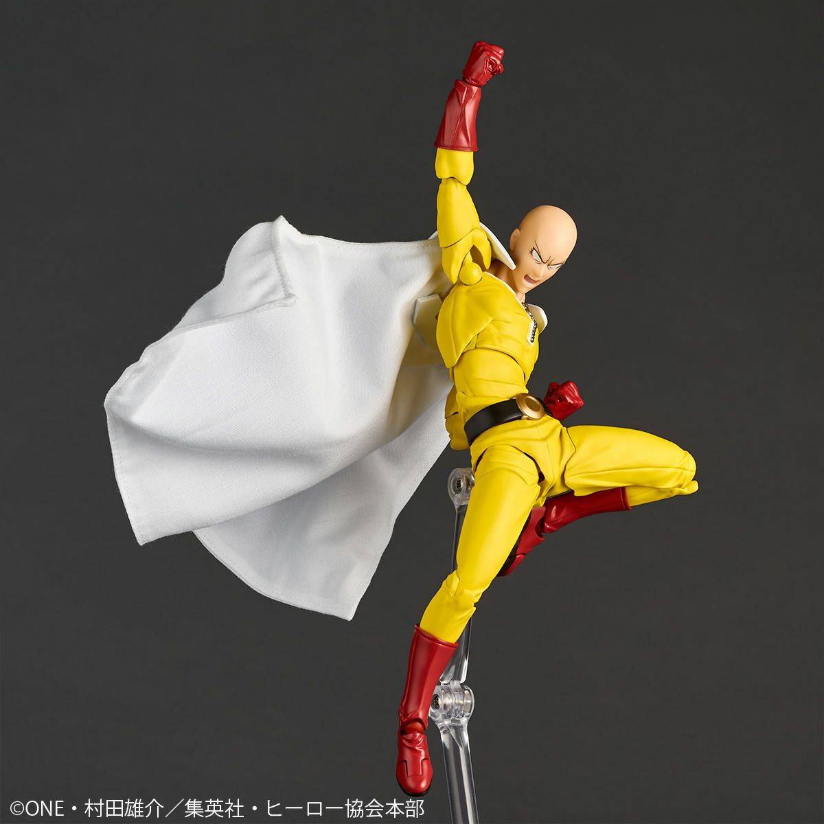 Revoltech Amazing Yamaguchi Saitama (One Punch Man)
