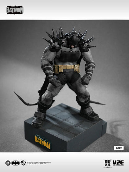 (PREVENTA) LPZZ UPFinegures Absolute Batman