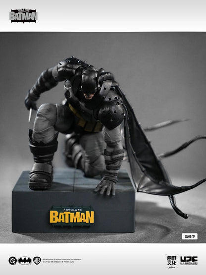(PREVENTA) LPZZ UPFinegures Absolute Batman