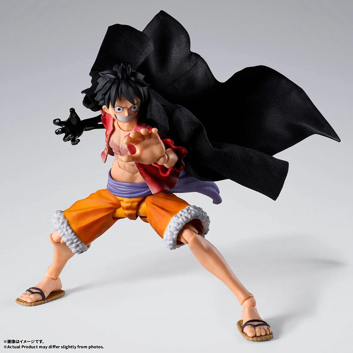 Monkey D. Luffy Exclusive Edition en postura de combate