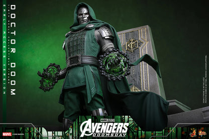 (PREVENTA) Hot Toys Movie Masterpiece Doctor Doom (Avengers: Doomsday)