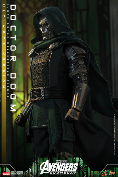 (PREVENTA) Hot Toys Movie Masterpiece Doctor Doom (Ultimate Version) (Avengers: Doomsday)