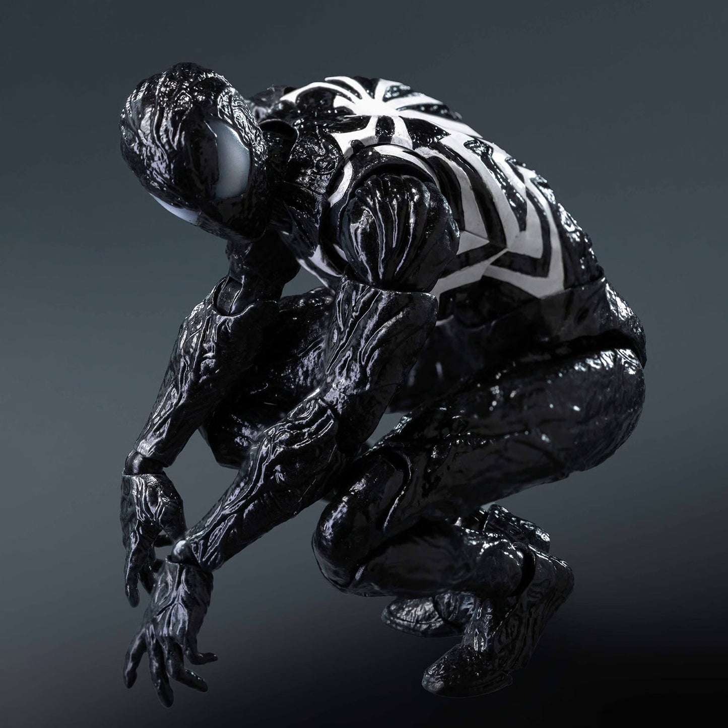 (PREVENTA) DLX - Spider-Man Symbiote Suit (Peter Parker) (Spider-Man 2)