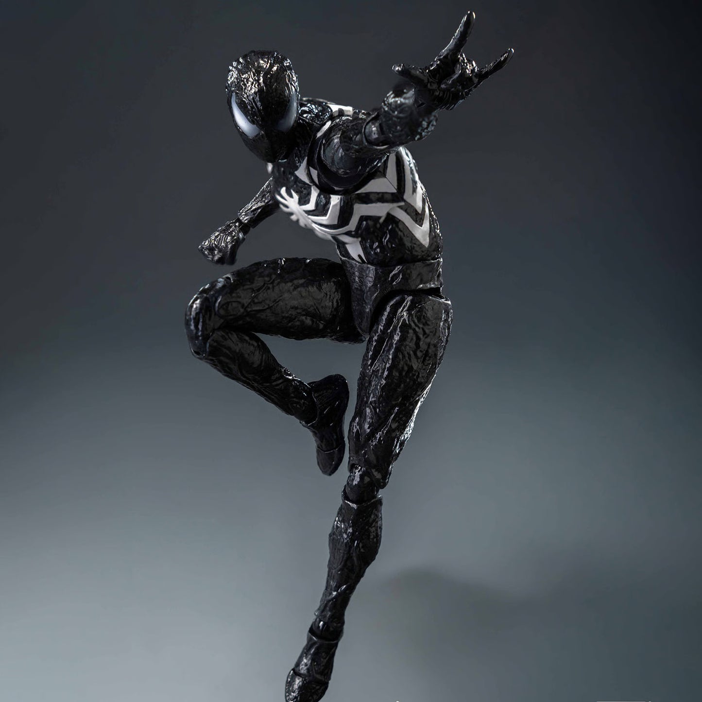 (PREVENTA) DLX - Spider-Man Symbiote Suit (Peter Parker) (Spider-Man 2)