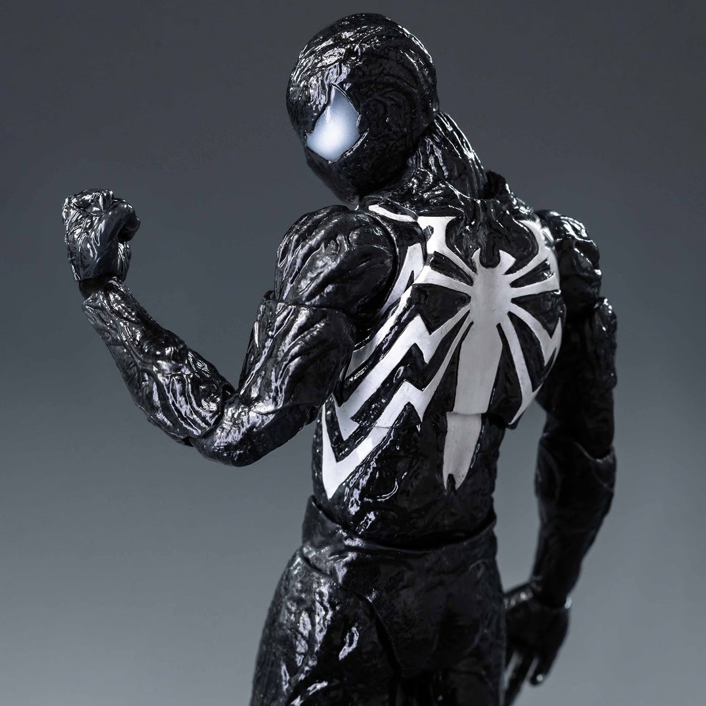 (PREVENTA) DLX - Spider-Man Symbiote Suit (Peter Parker) (Spider-Man 2)